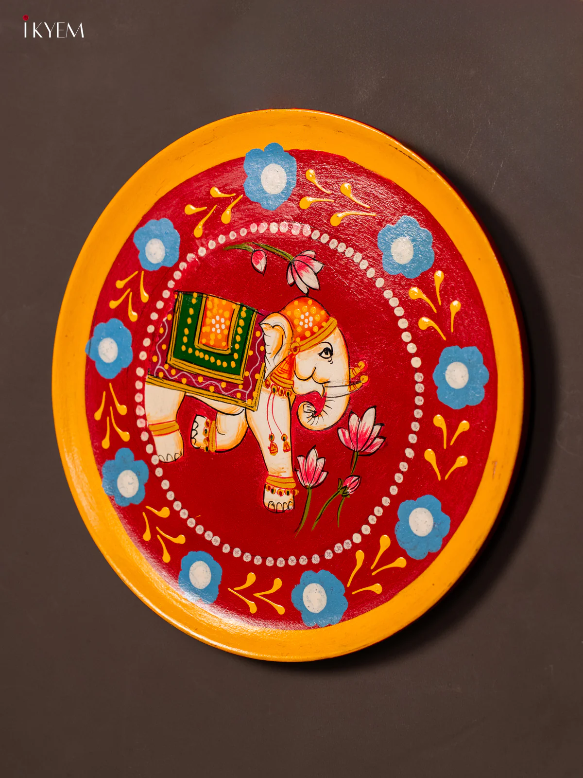 Wooden Handpainted Elephant wall plate - Red - Image 2