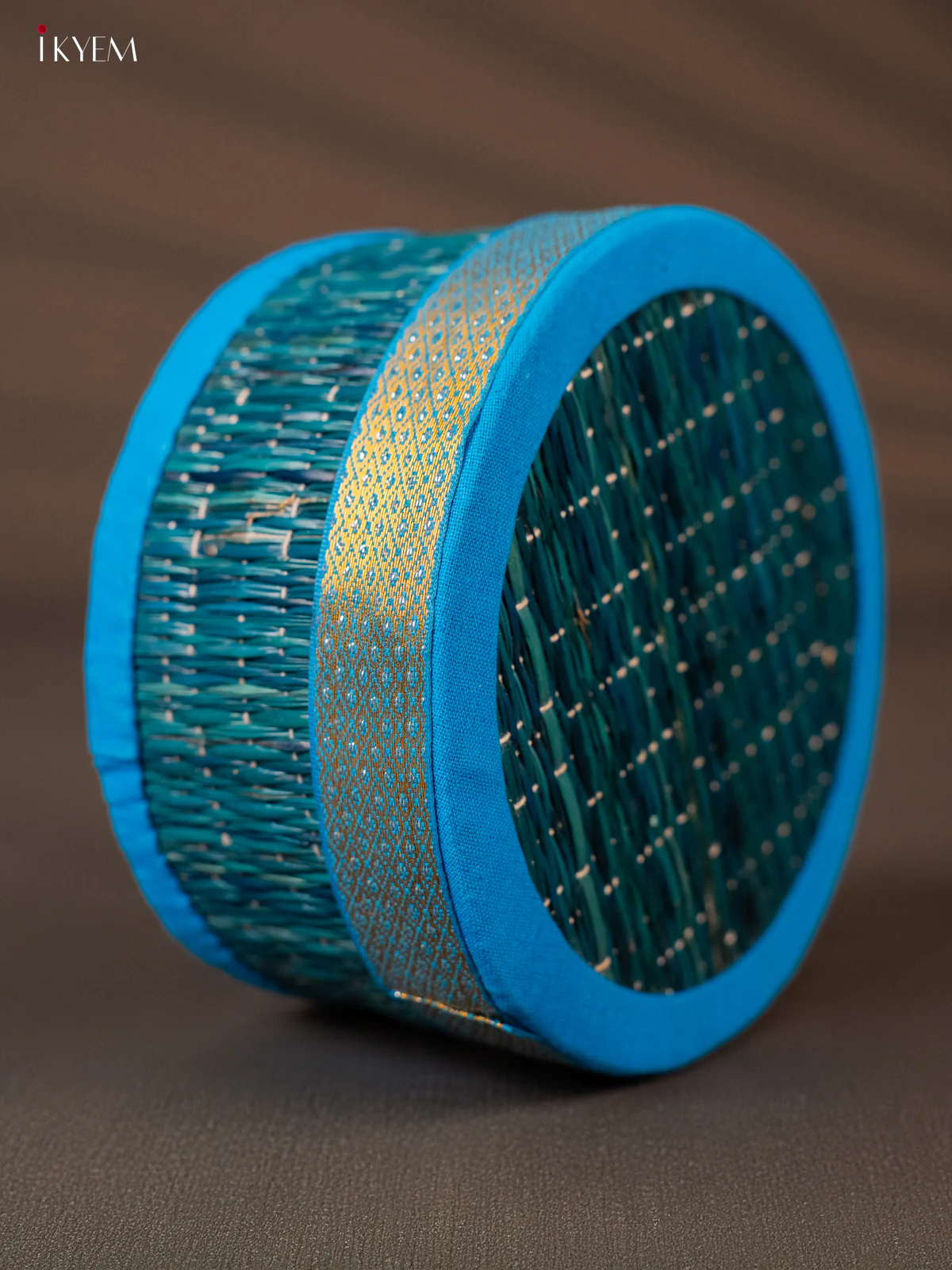 Round Korai Box with Zari borders - Light blue - KH01124 - Image 3
