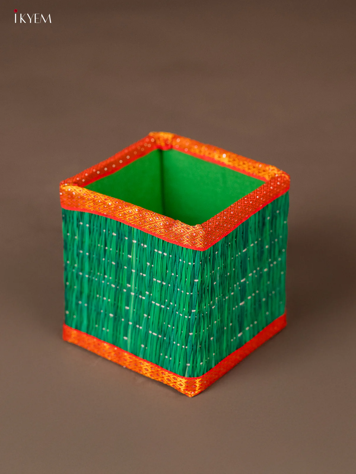 Korai Pen Stand with zari border - Green - KH01132 - Image 3