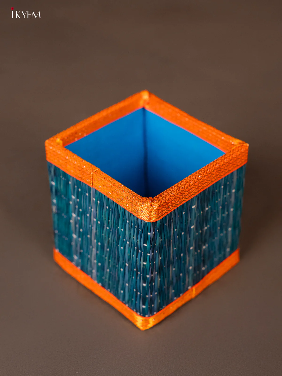 Korai Pen Stand with zari border - Light blue - KH01133 - Image 2