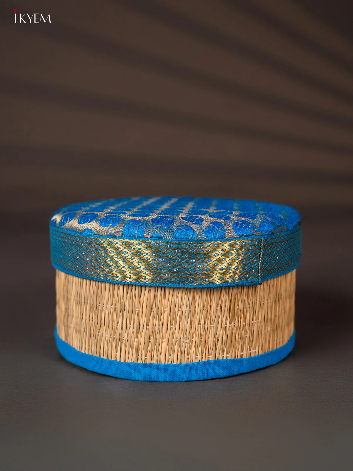 Round Korai Box with Banarasi Fabric Top - Cream - KH01139