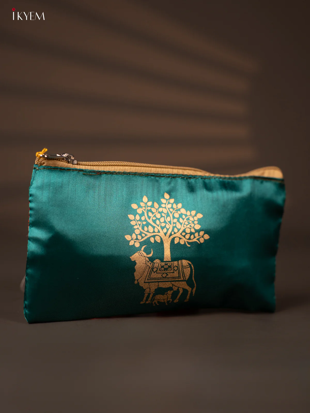 Satin purse Cow & Calf - Green - KH04116 - Image 2