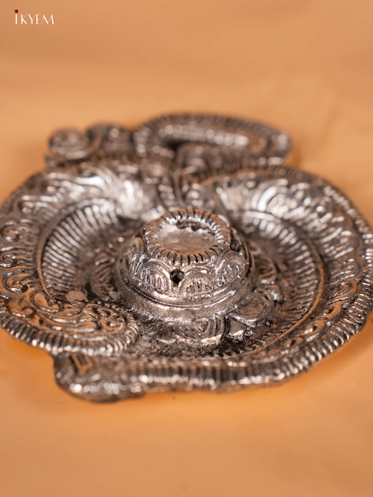 German Silver Om Agarbatti Stand - (4×5) Inches - KH06111 - Image 2