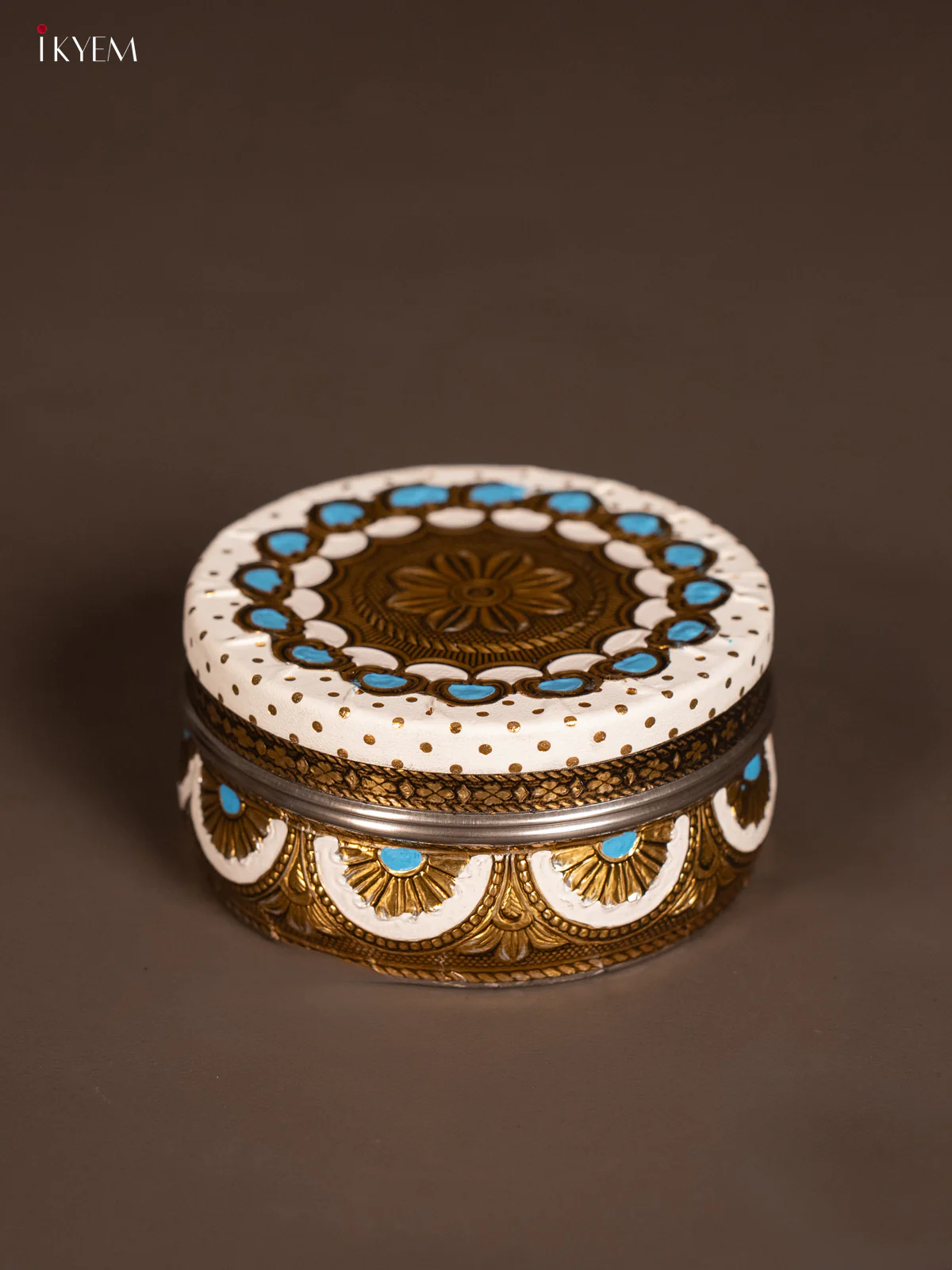 Oxidised White colour steel box (4X4) - KH09114