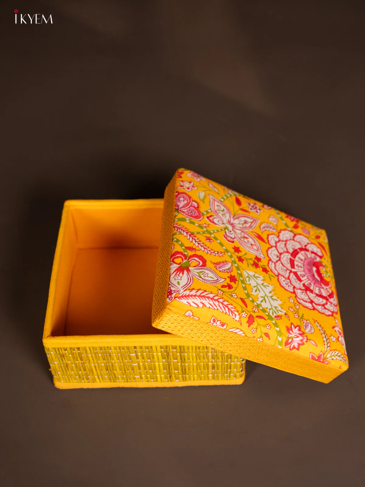Korai Kalamkari square box - Green - 8*8 Inches - KH14159