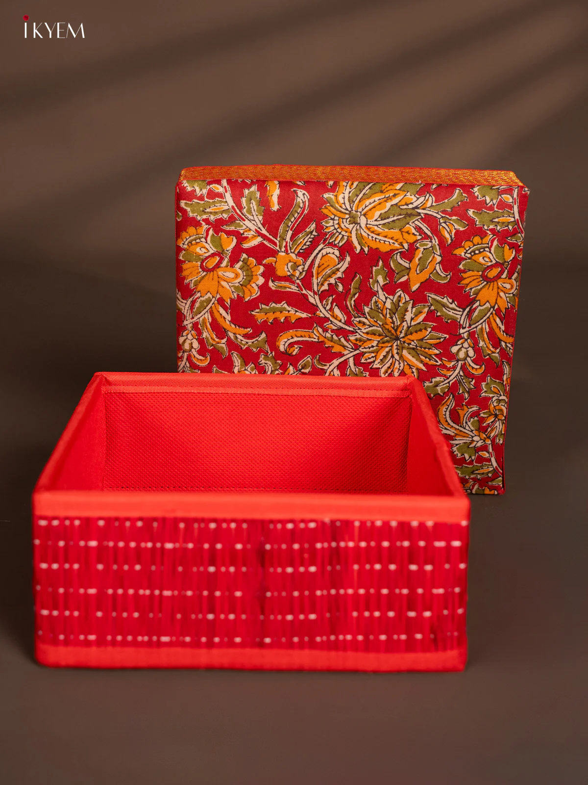 Korai Kalamkari square box - Red - 8*8 Inches - KH14167 - Image 2