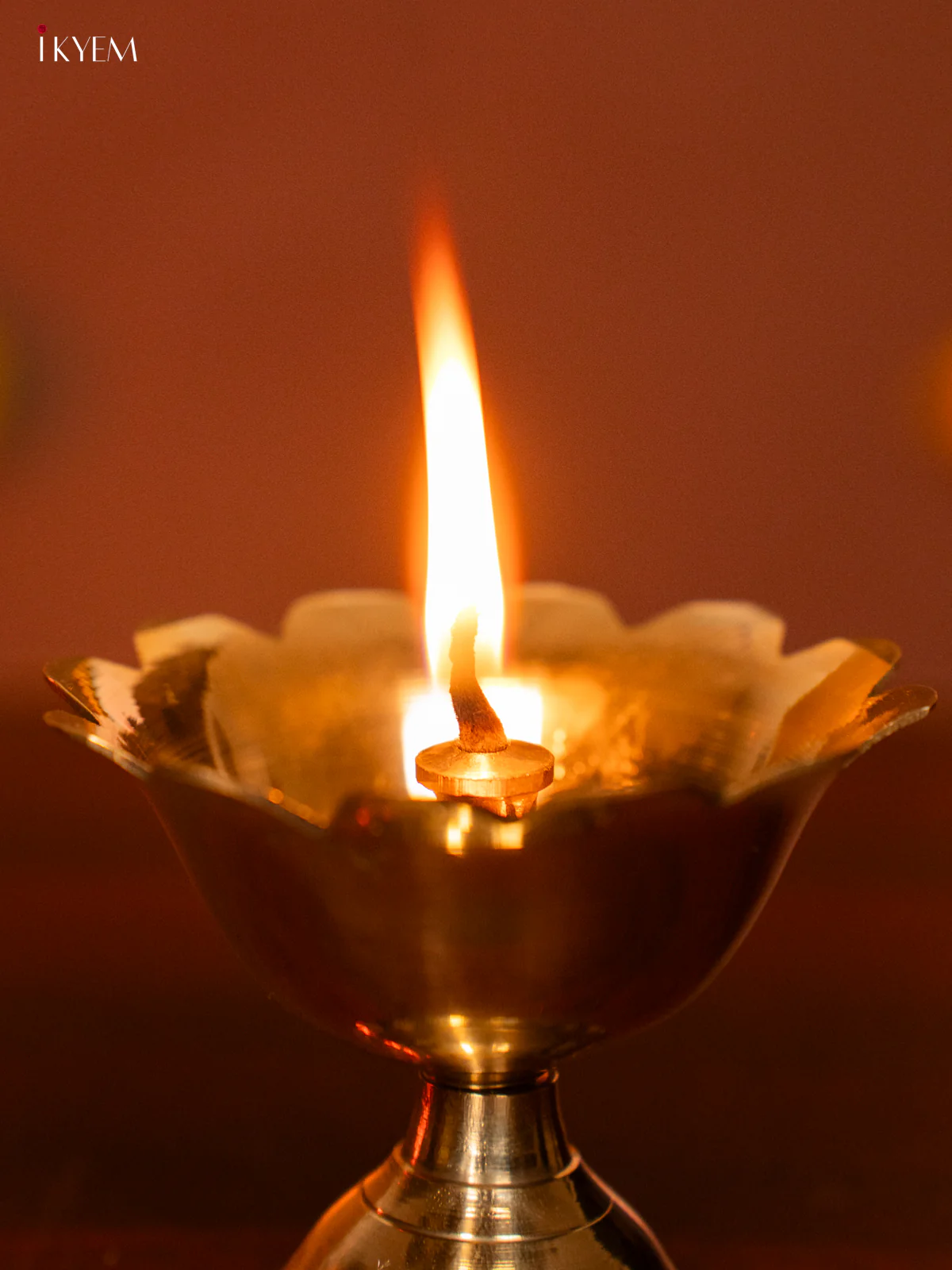 Brass Akhand Diya - 2.2 Inch - KH18199 - Image 4