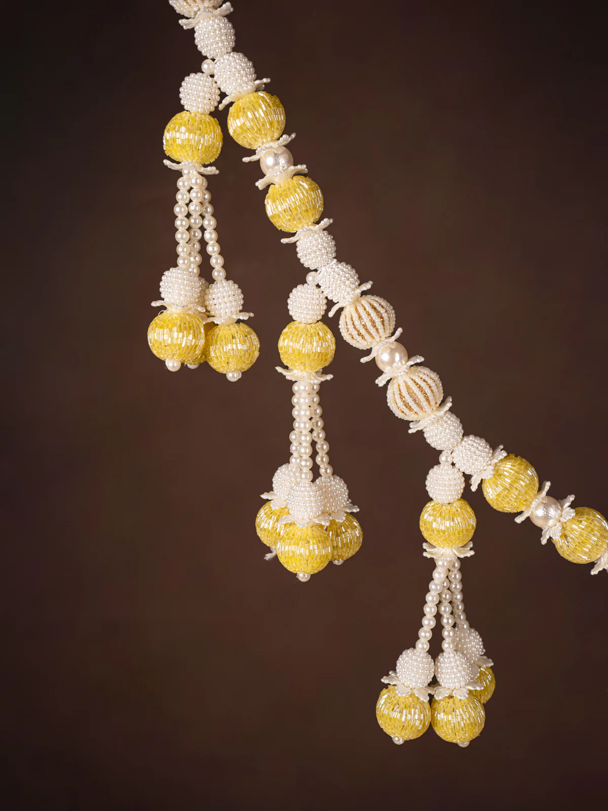 Artificial flowers Toran - White & Yellow - KH21237 - Image 3