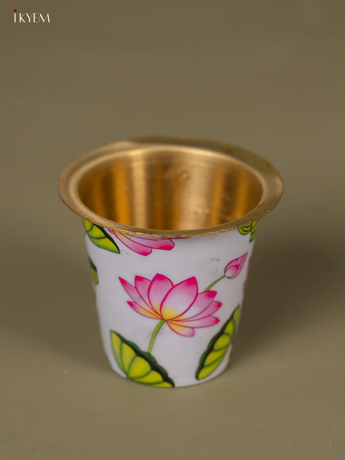Pichwai Digital Printed Brass Coffee Dabara Set - White - KH22119 - Image 4
