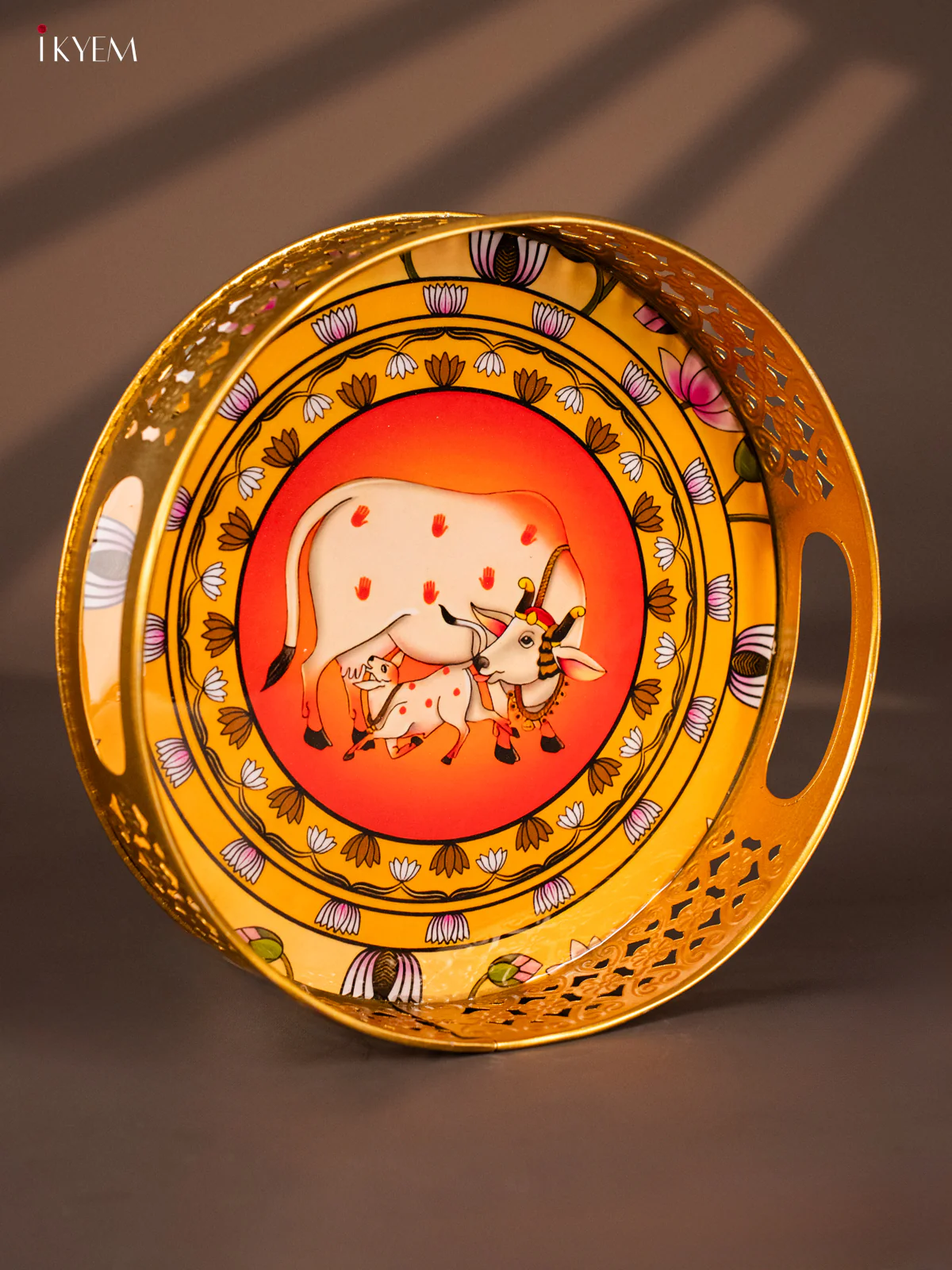 Digital printed Round Metal Tray Cow & Calf - Yellow & Red - 8 Inches - KH22128 - Image 2