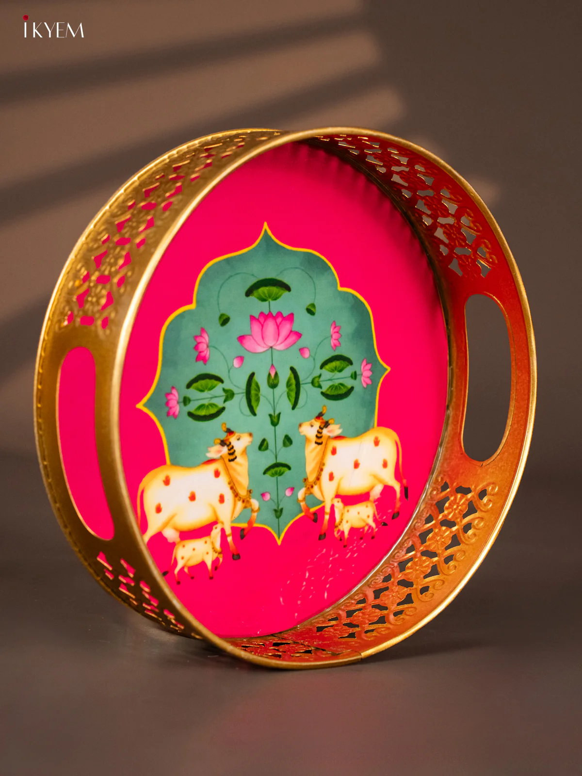 Digital printed Round Metal Tray Cow & Calf - Pink - 8 Inches - KH22130 - Image 2