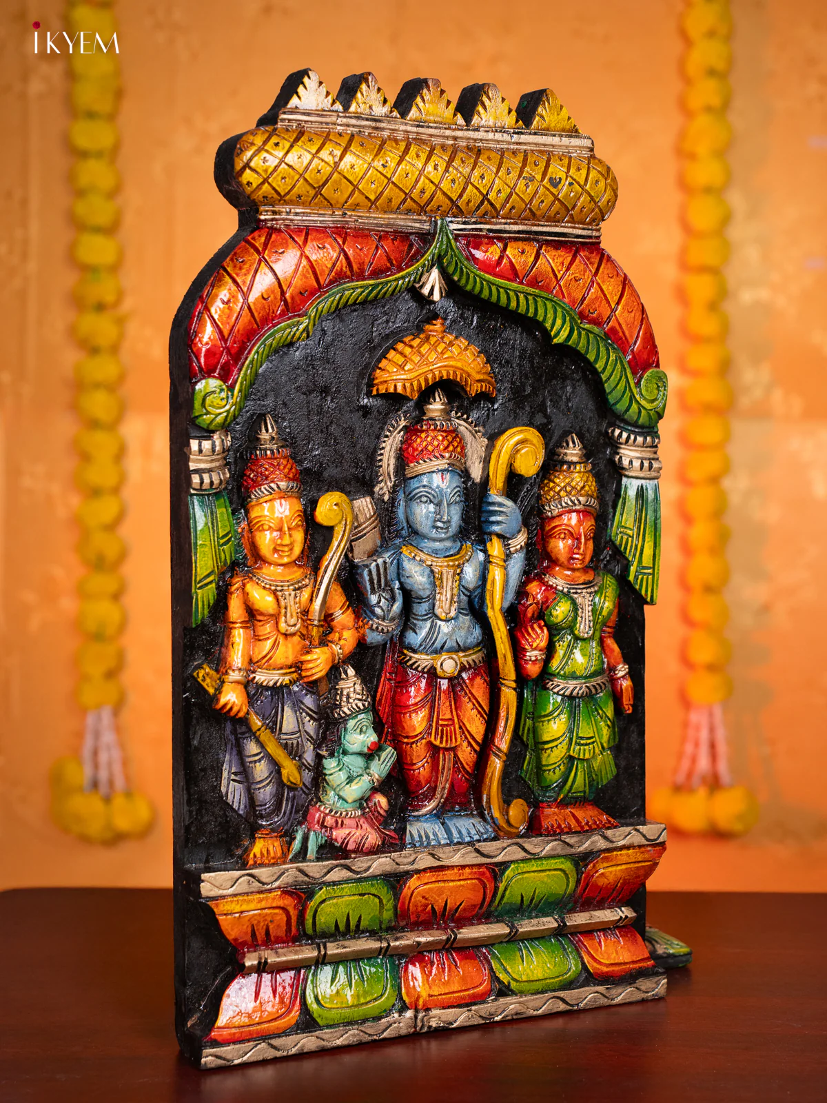 Wooden Hand Carved Painted Ramar Dharbar with Gopuram - KH30114 - Image 3