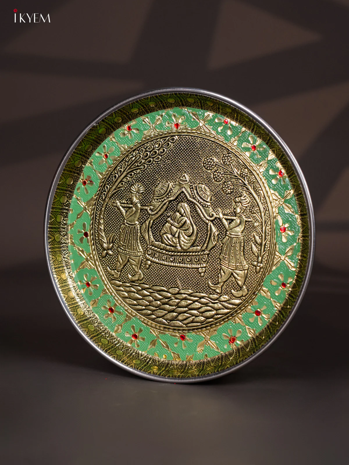 Green Meenakari Plate with Oxidized Pallakku Design - 8 Inches - KI02129 - Image 4