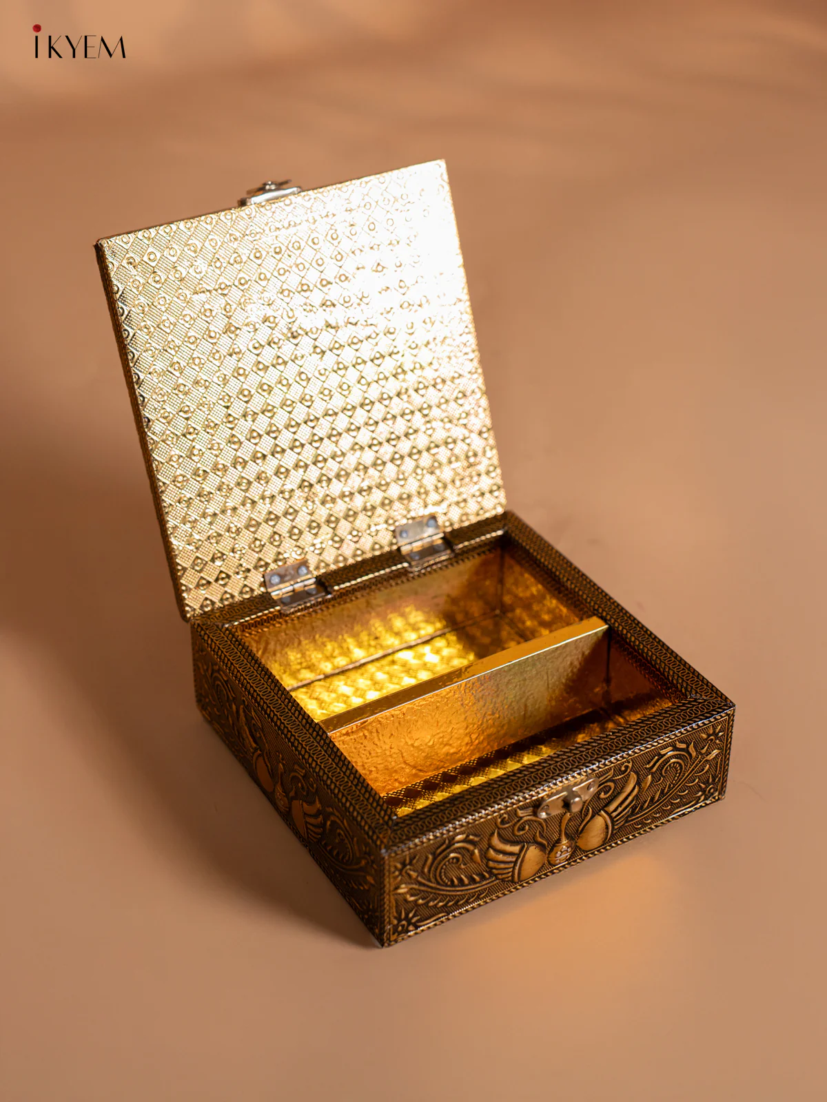 Elephant-Design Dryfruit Box - 6*6 Inch - KI03146 - Image 2