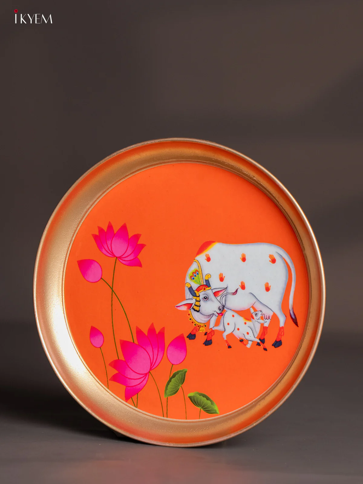 Brass Coated Plate Cow & Calf with Lotus - Orange with Pink - 8 Inches - KI06122 - Image 4