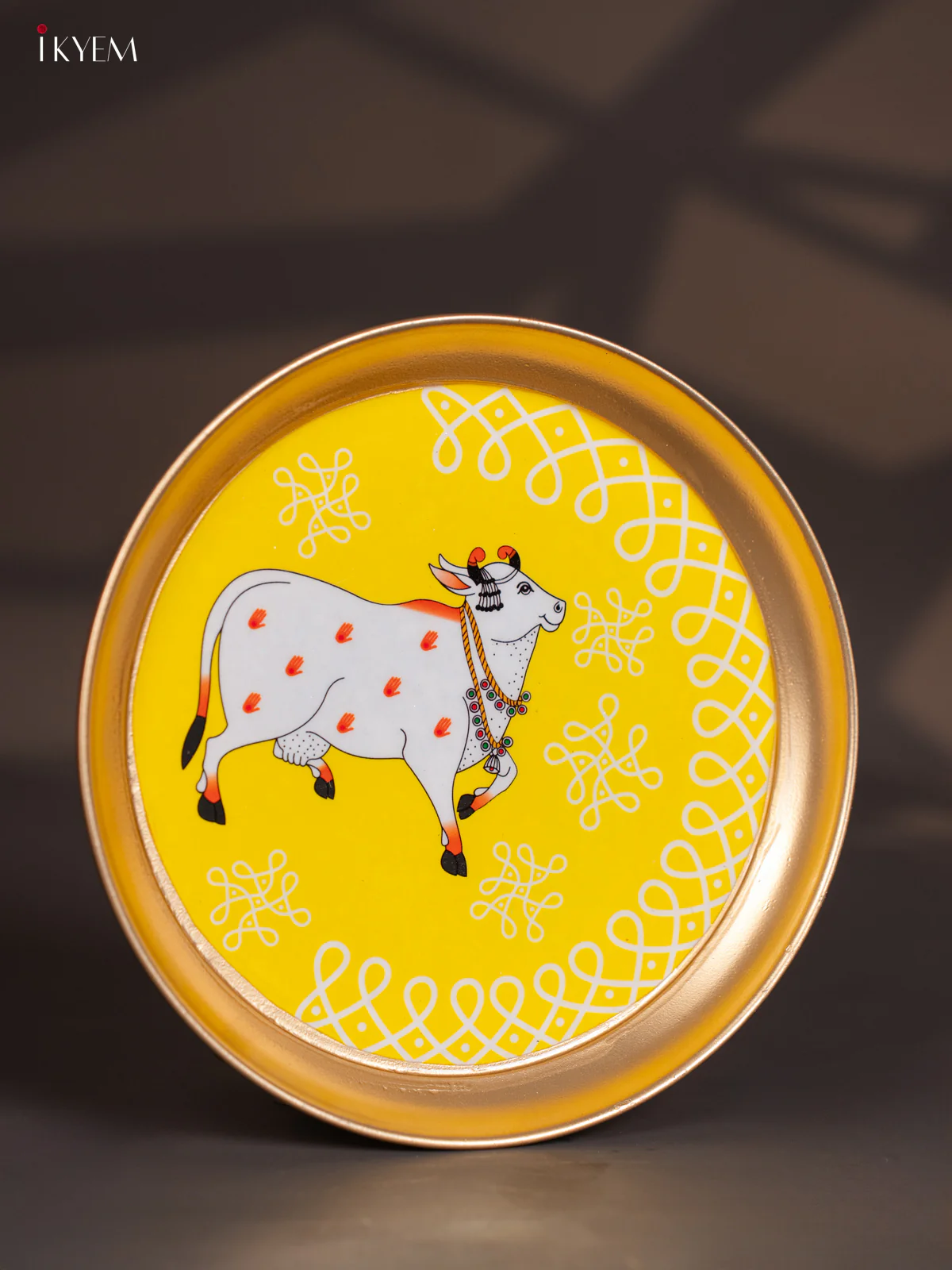 Brass Coated Plate Cow Kolam - yellow -8 Inches - KI06136 - Image 2