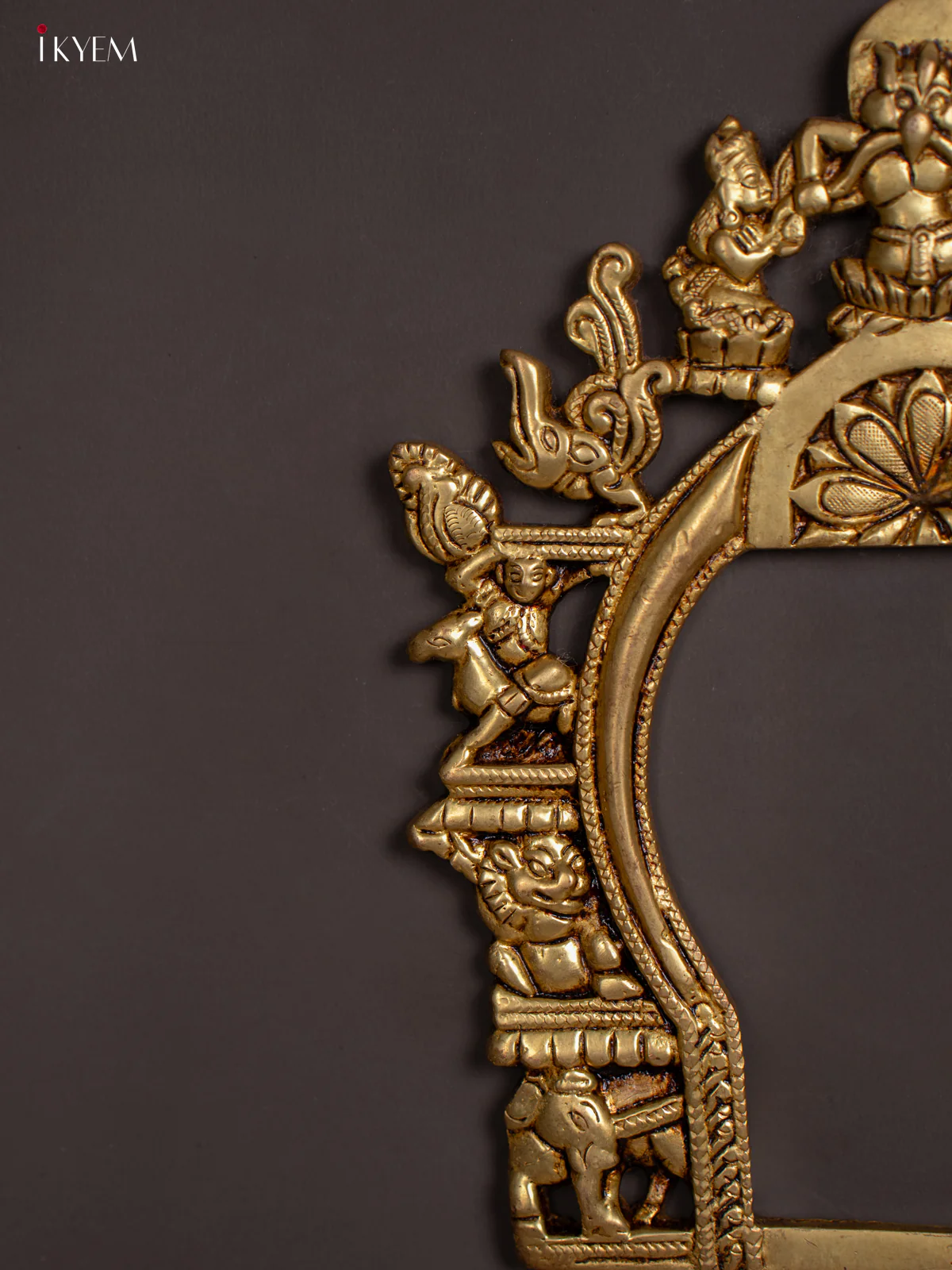 Brass Thirvatchi Arch 8 Inches - KI07120 - Image 5