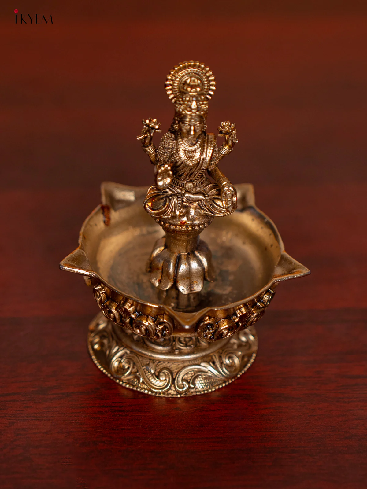 Brass 5-face Lakshmi Diya - 4 Inch - KI07172 - Image 3