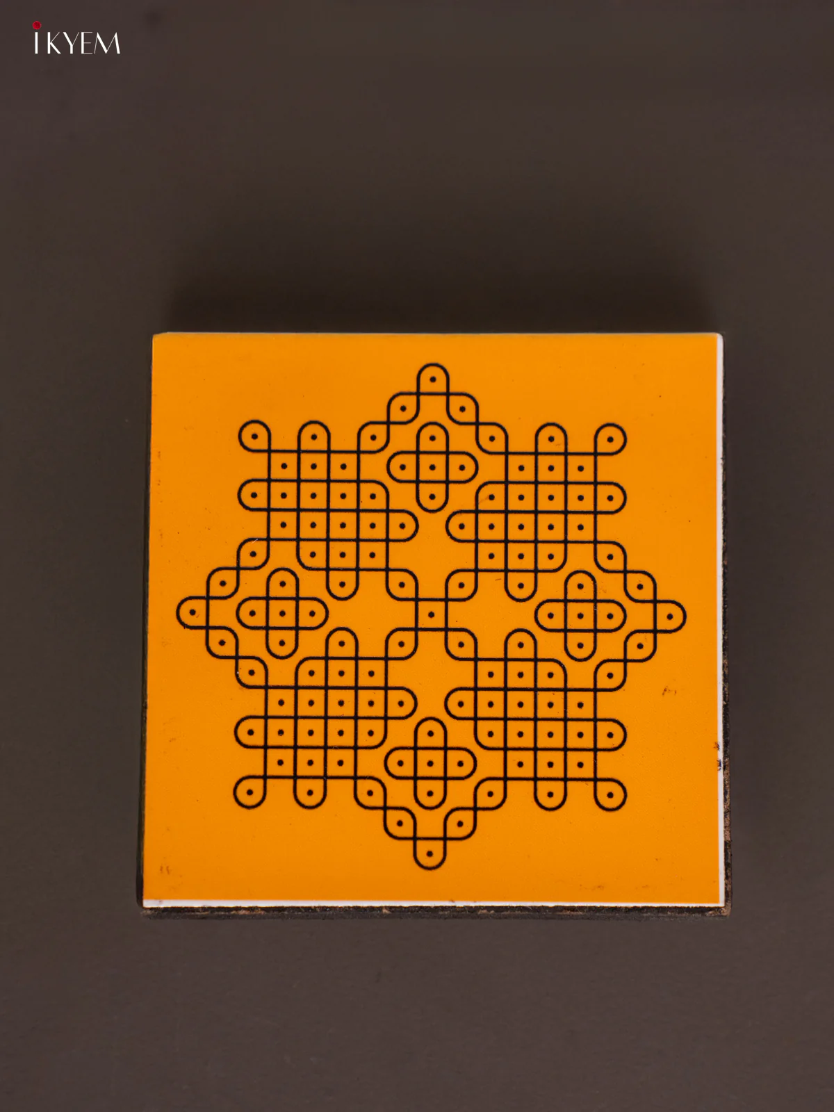 Wood Sikku Kolam Manai yellow - KI08125