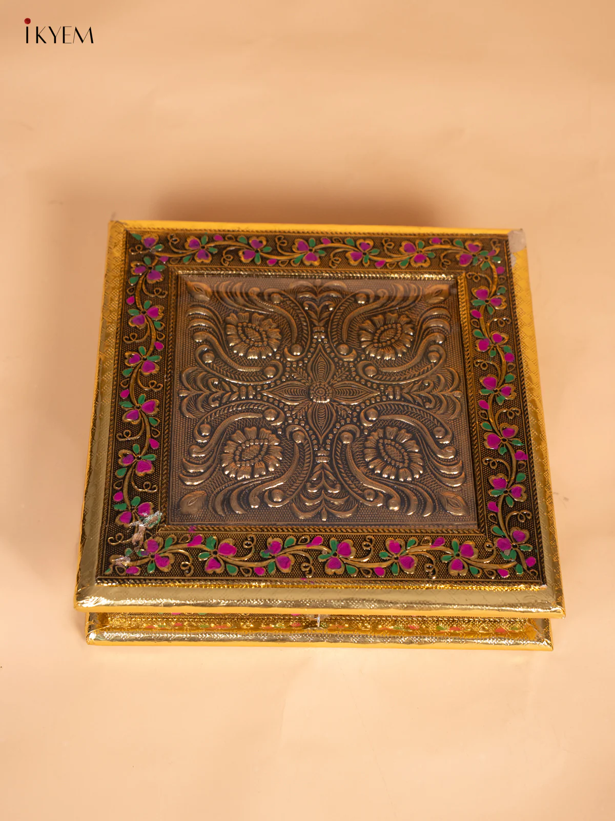 Floral design Dry fruit Box- (10x10) Inches - KI15172