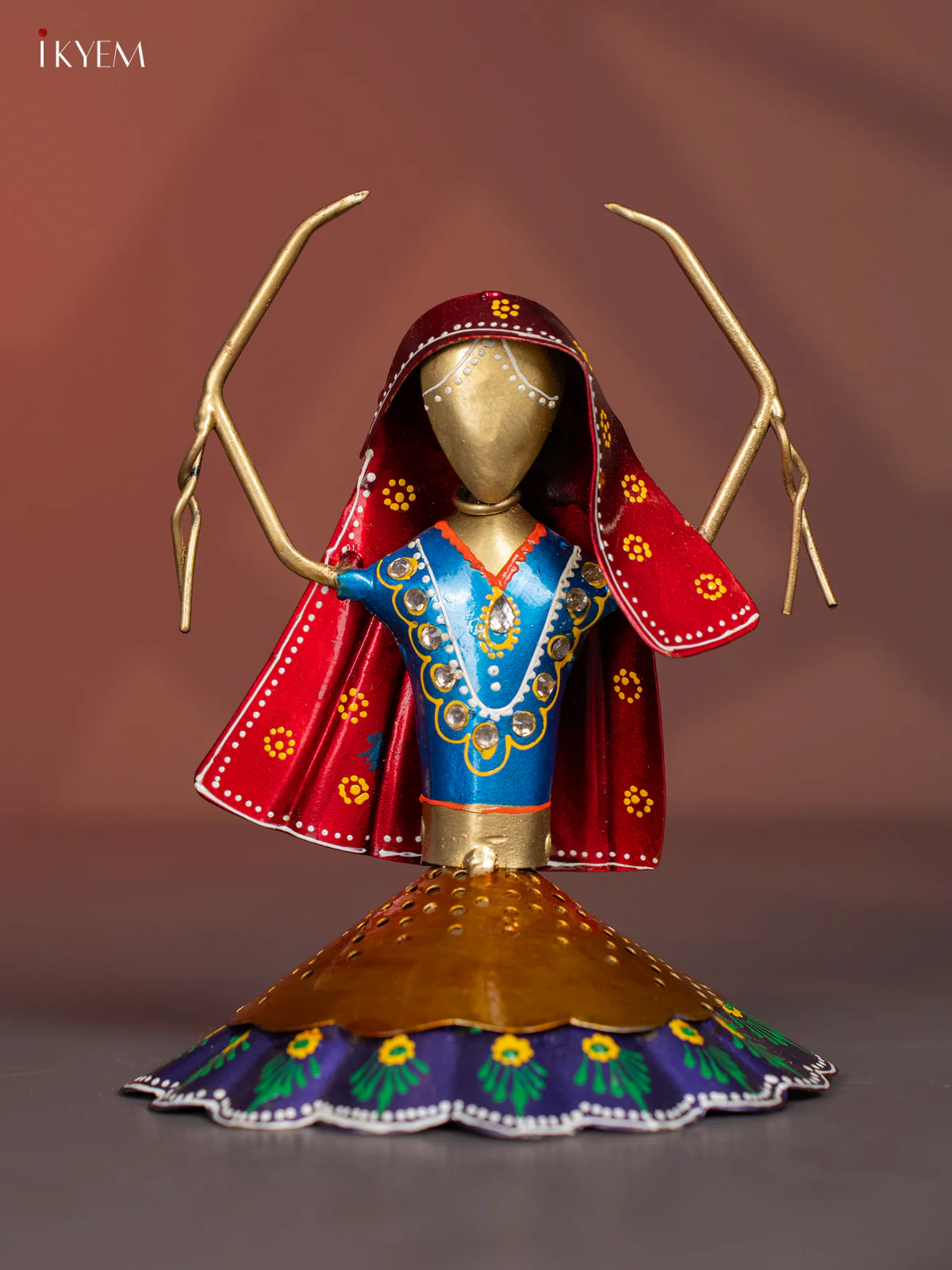 Hand-Painted Metal Dancing Ladys Set of 3 - KI20123 - Image 4