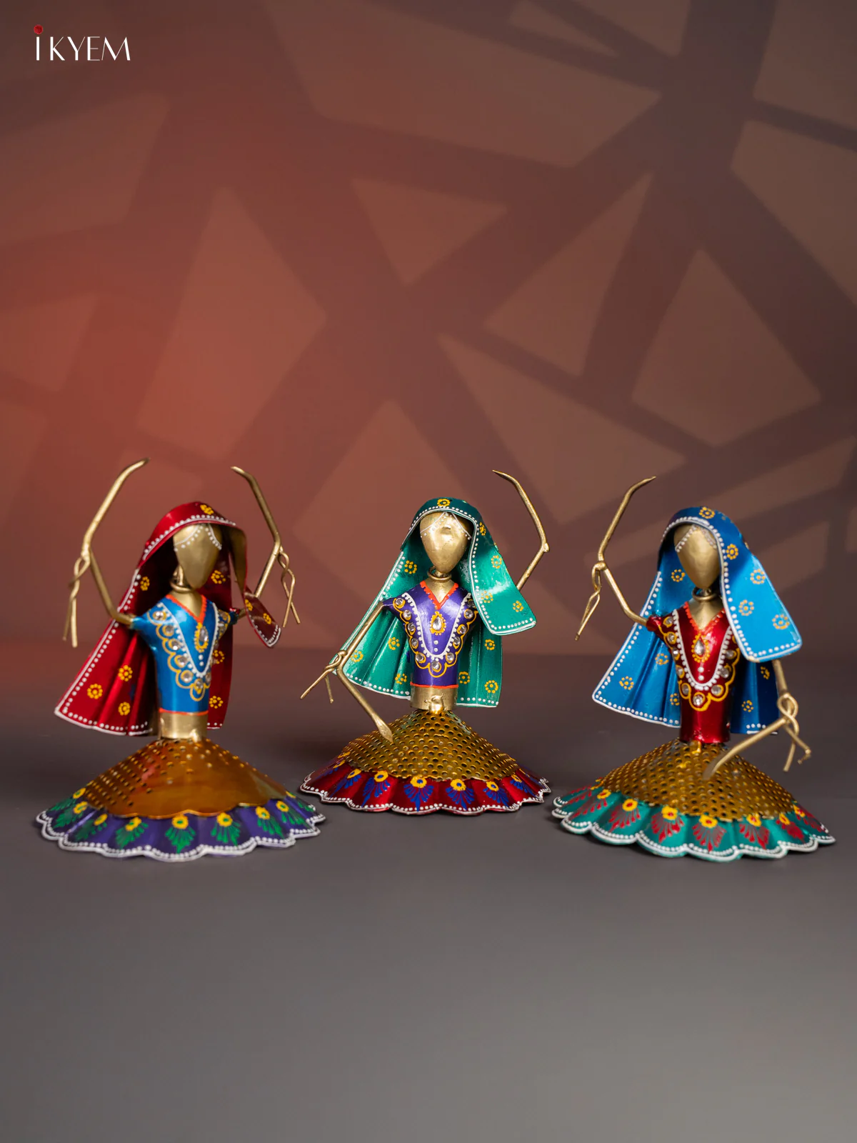 Hand-Painted Metal Dancing Ladys Set of 3 - KI20123 - Image 6