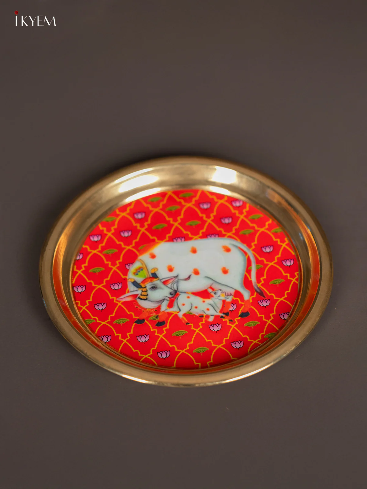 Cow & Calf Digital Printed Brass Plate – Red - 6 Inch - KK11140 - Image 3