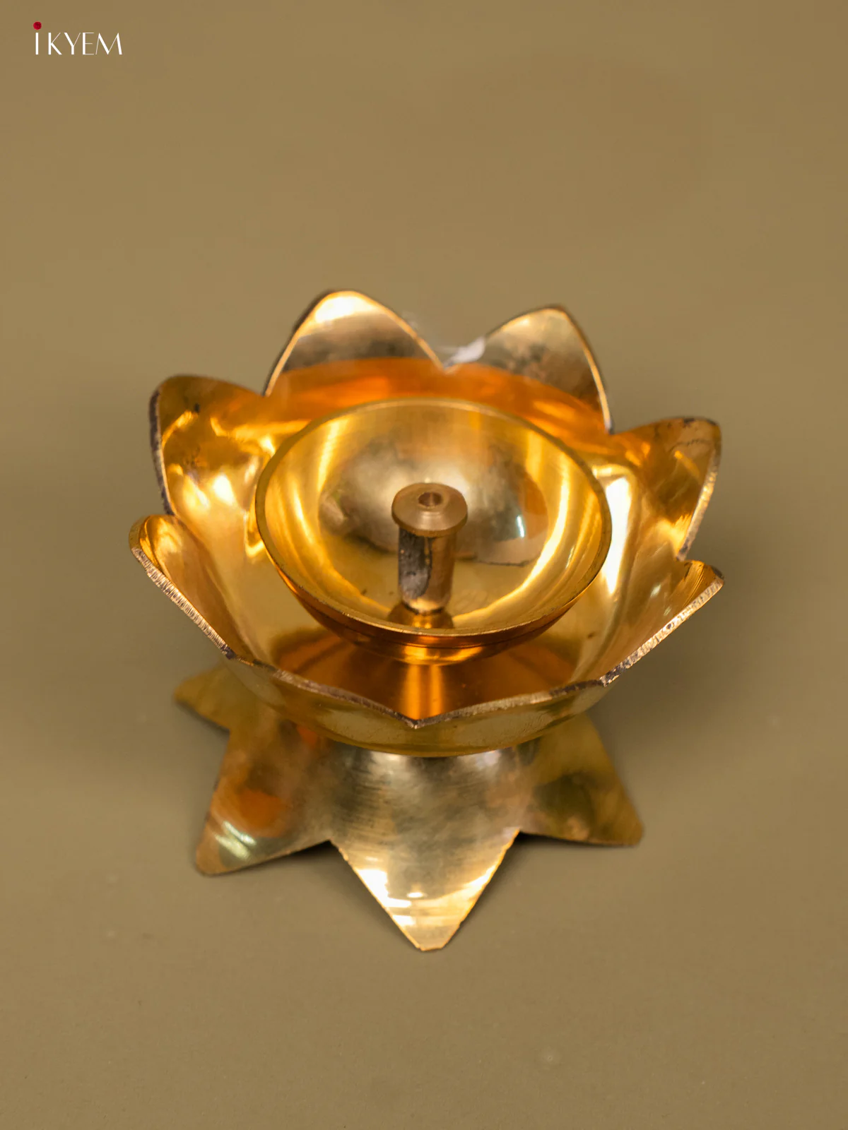 Brass Lotus Vilakku - KK26117 - Image 4