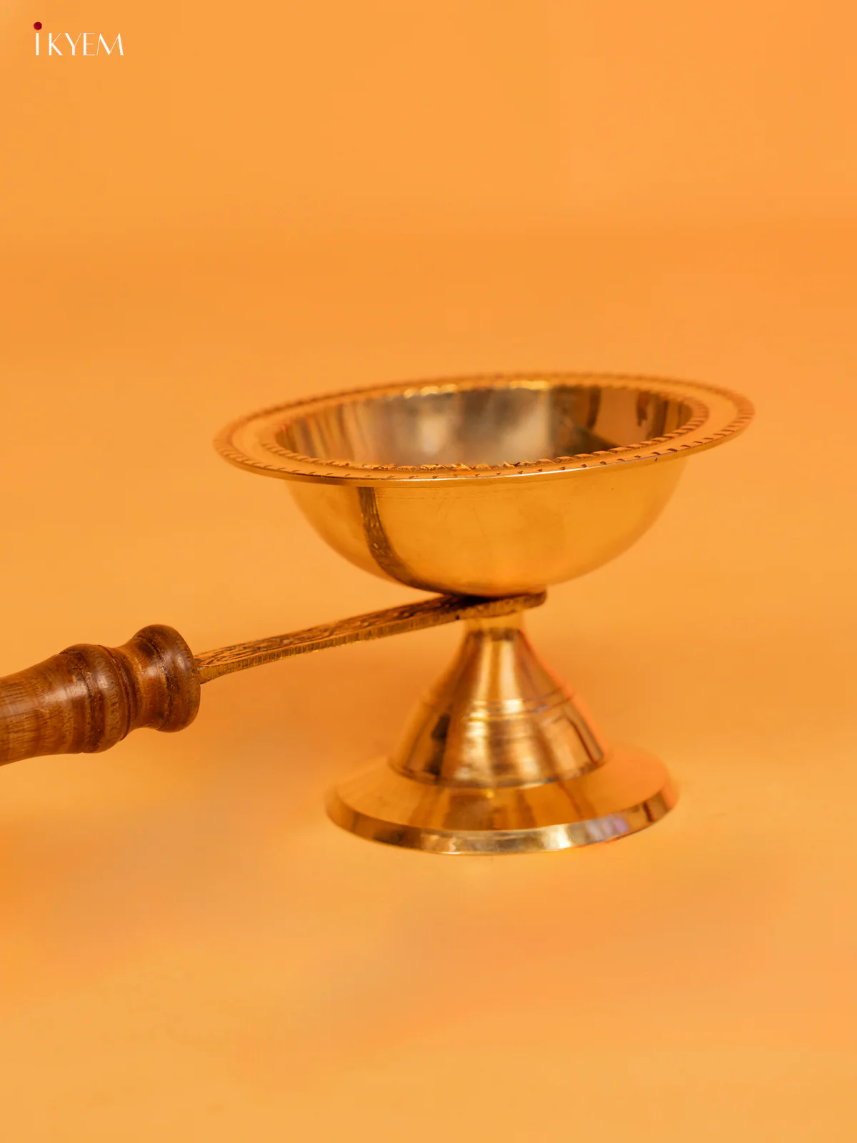 Brass Aarti Lamp with Wooden Handle - KK26121 - Image 4