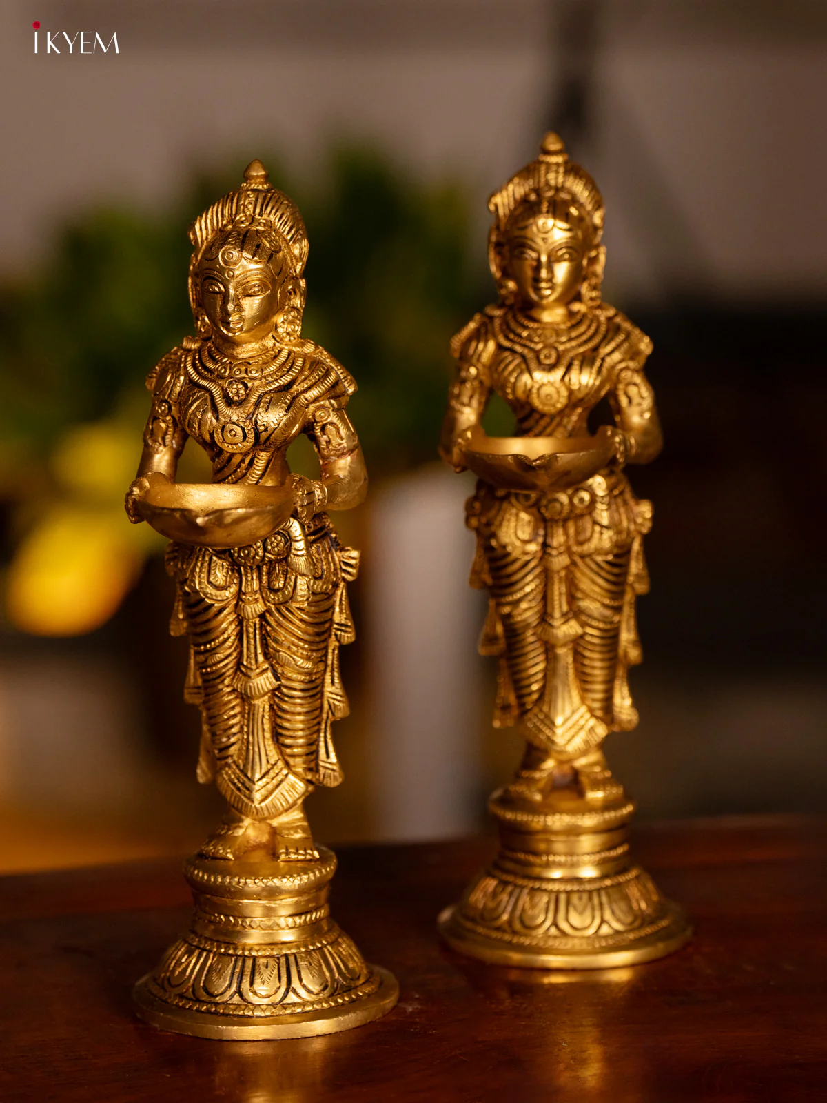 Brass Paavai Vilakku - Big 9 Inch- KK26178 - Image 4