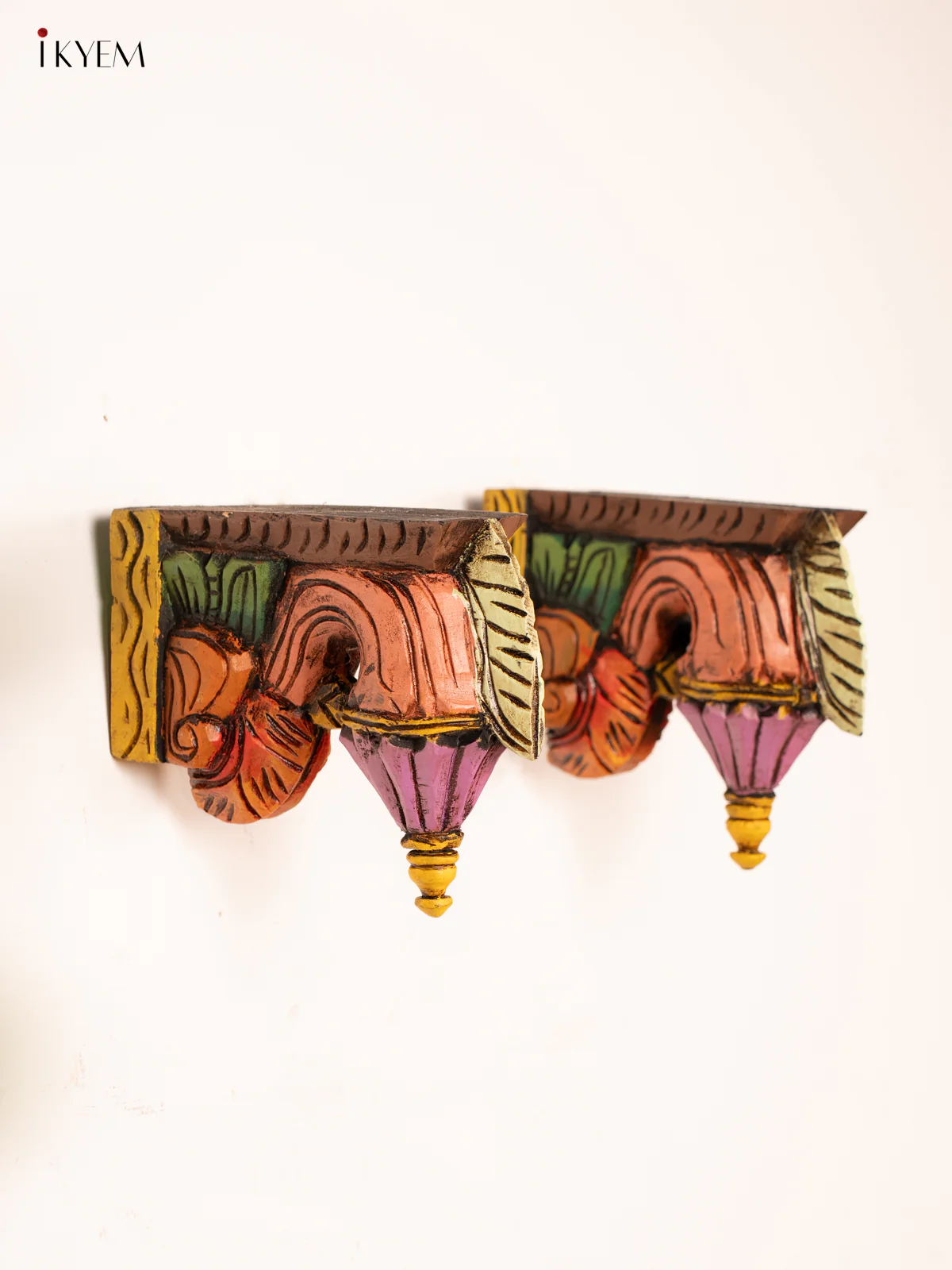Hand-Painted Wooden Bodhil Wall Bracket - 7.5 Inch - KN01138 - Image 3