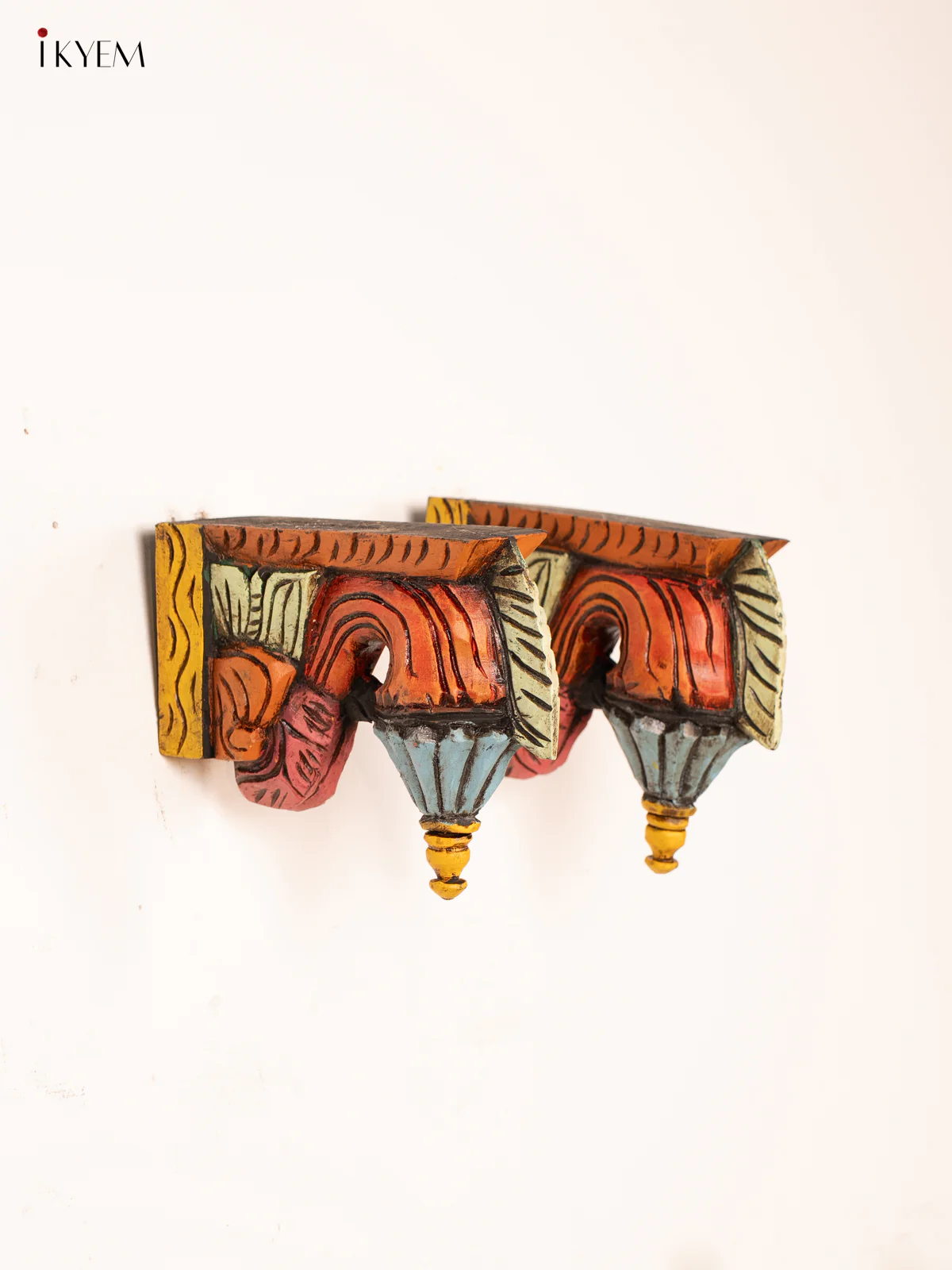 Hand-Painted Wooden Bodhil Wall Bracket - 7.5 Inch - KN01140 - Image 3