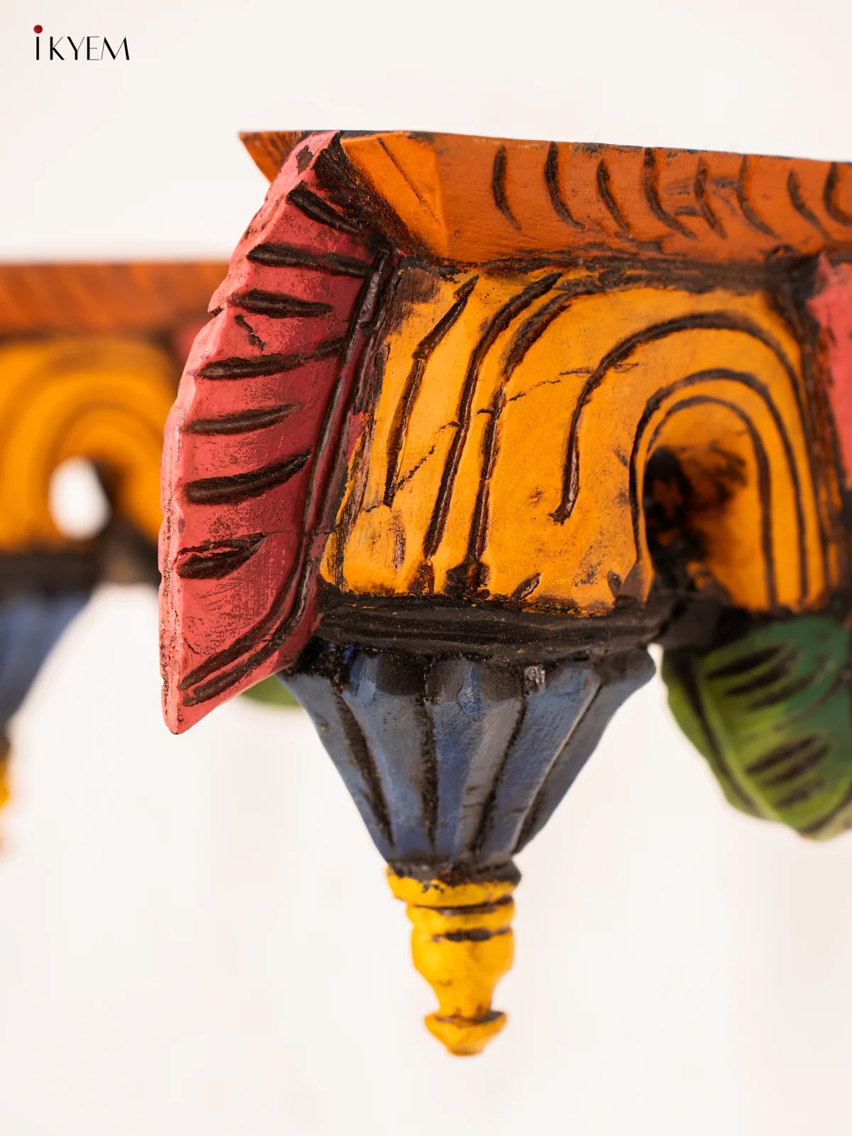 Hand-Painted Wooden Bodhil Wall Bracket - 7.5 Inch - KN01141 - Image 2