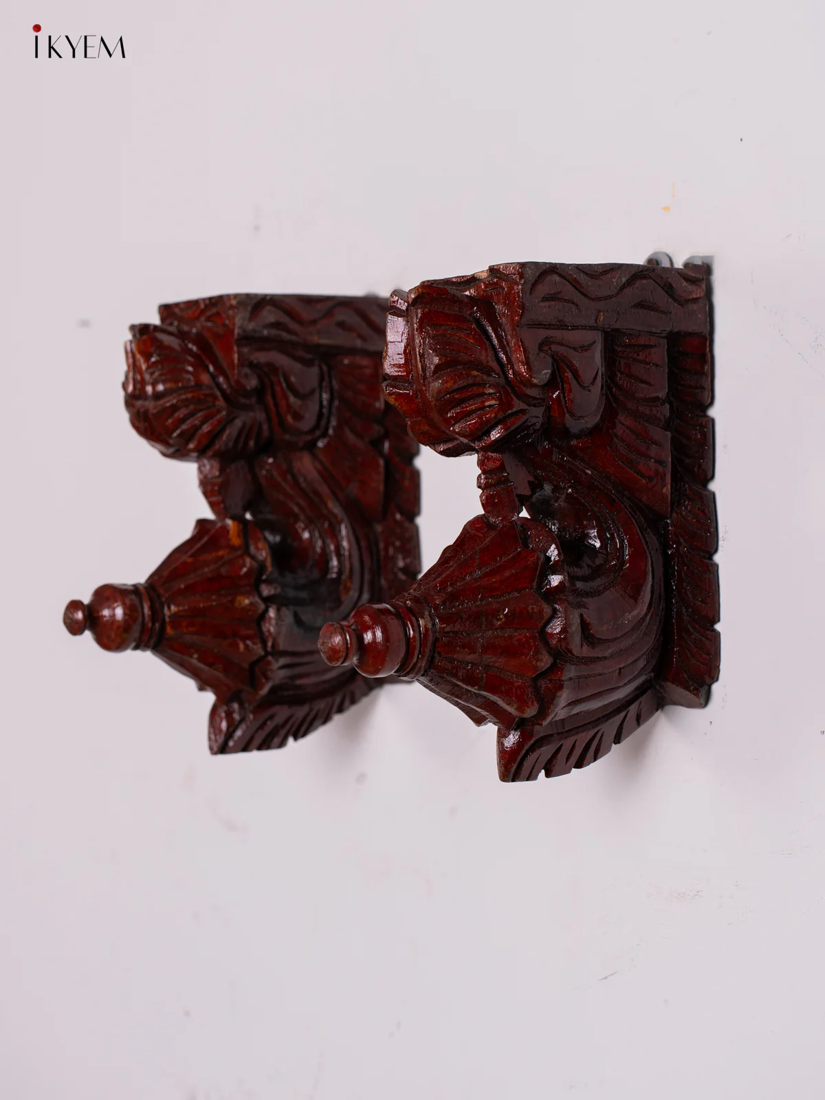 Hand-Carved Wooden Bodhil Wall Bracket - 7.5 Inch - KN01142