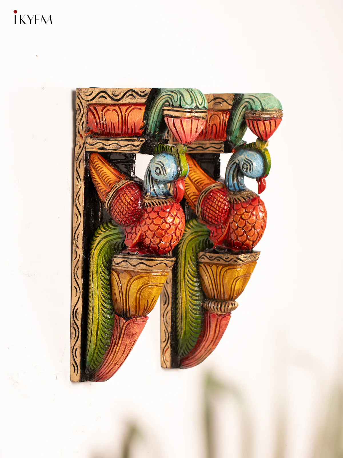 Hand-Painted Wooden Parrot Wall Bracket - 18 Inch - KN01152 - Image 3