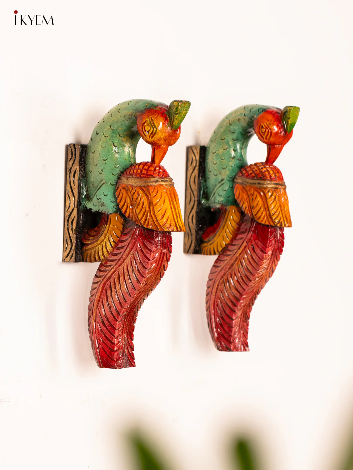 Hand-Painted Wooden Parrot Wall Bracket - 12 Inch - KN01157 - Image 3