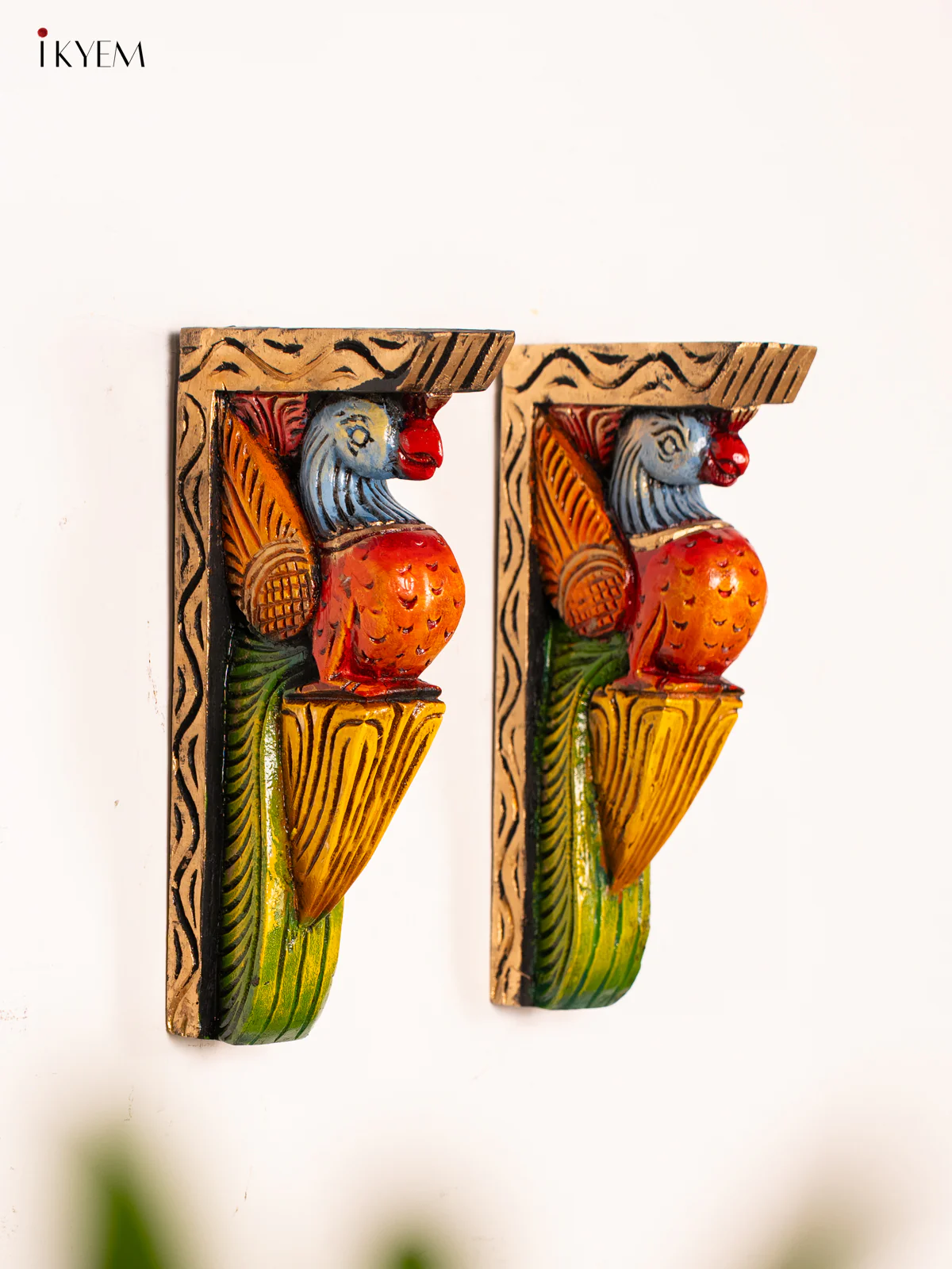 Hand-Painted Wooden Parrot Wall Bracket - 12 Inch - KN01166