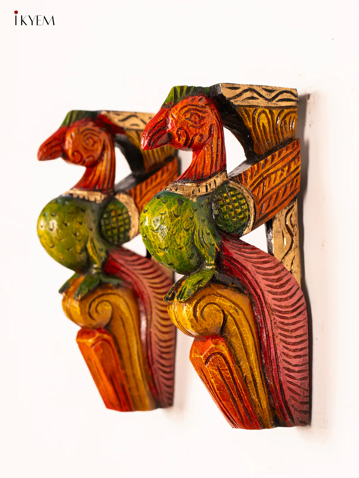Hand-Painted Wooden Parrot Wall Bracket - 12 Inch - KN01172