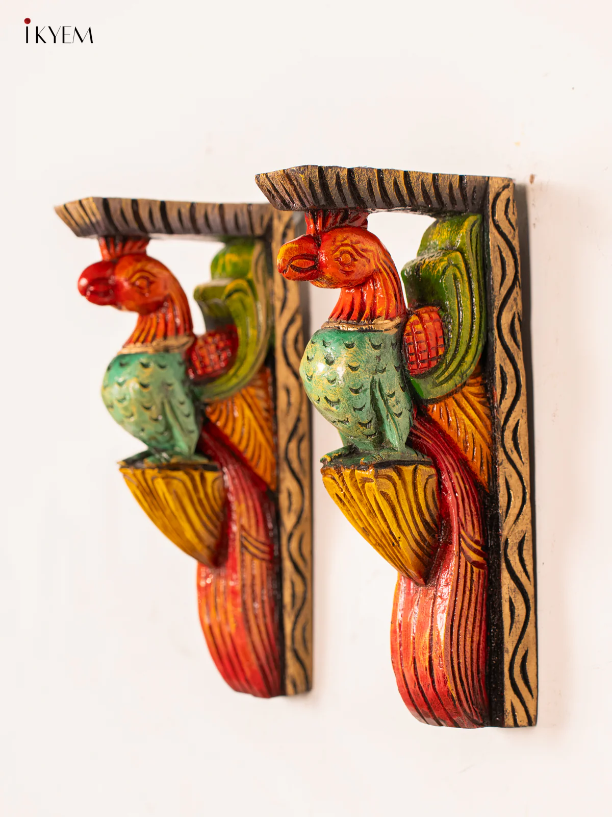 Hand-Painted Wooden Parrot Wall Bracket - 12 Inch - KN01175