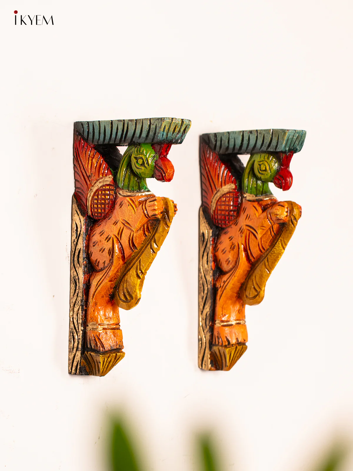 Hand-Painted Wooden Parrot Wall Bracket - 12 Inch - KN01181