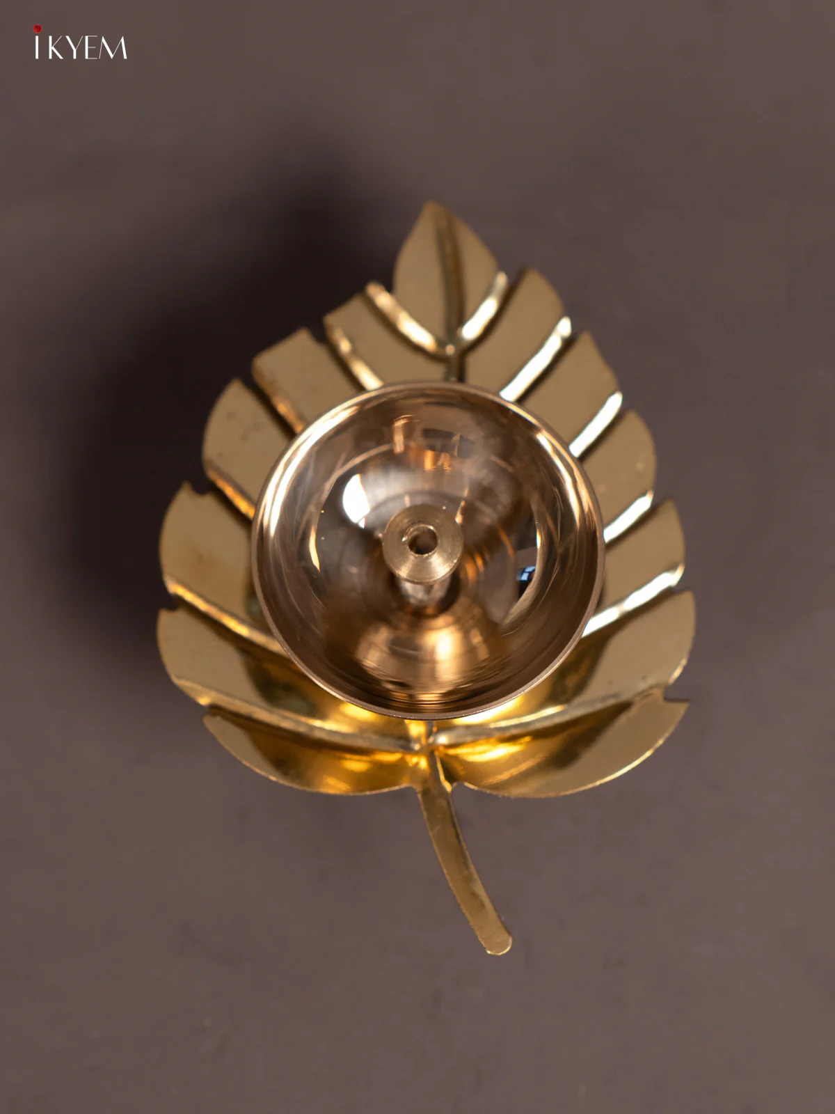Brass Leaf Diya - 1.5 Inch - KN03124