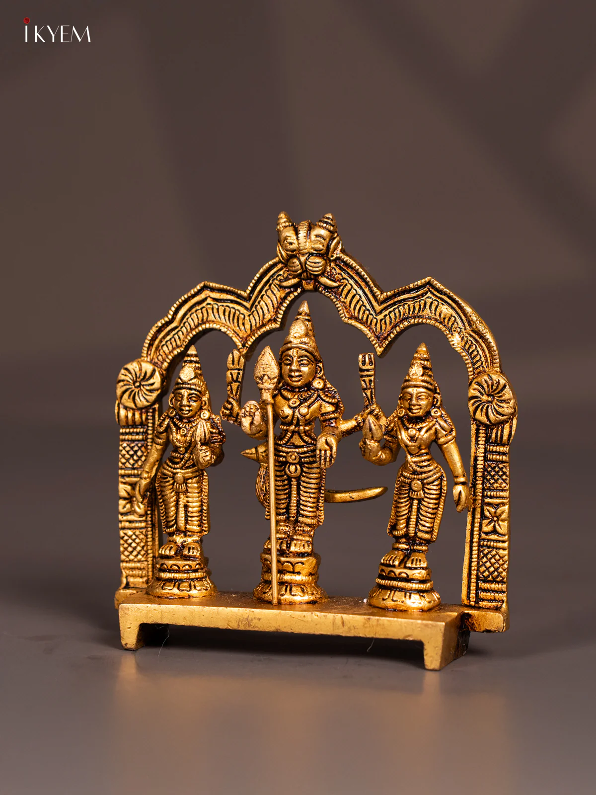 Brass Murugan Valli Deivanai Idol - 5.5 Inch - KN04131 - Image 4
