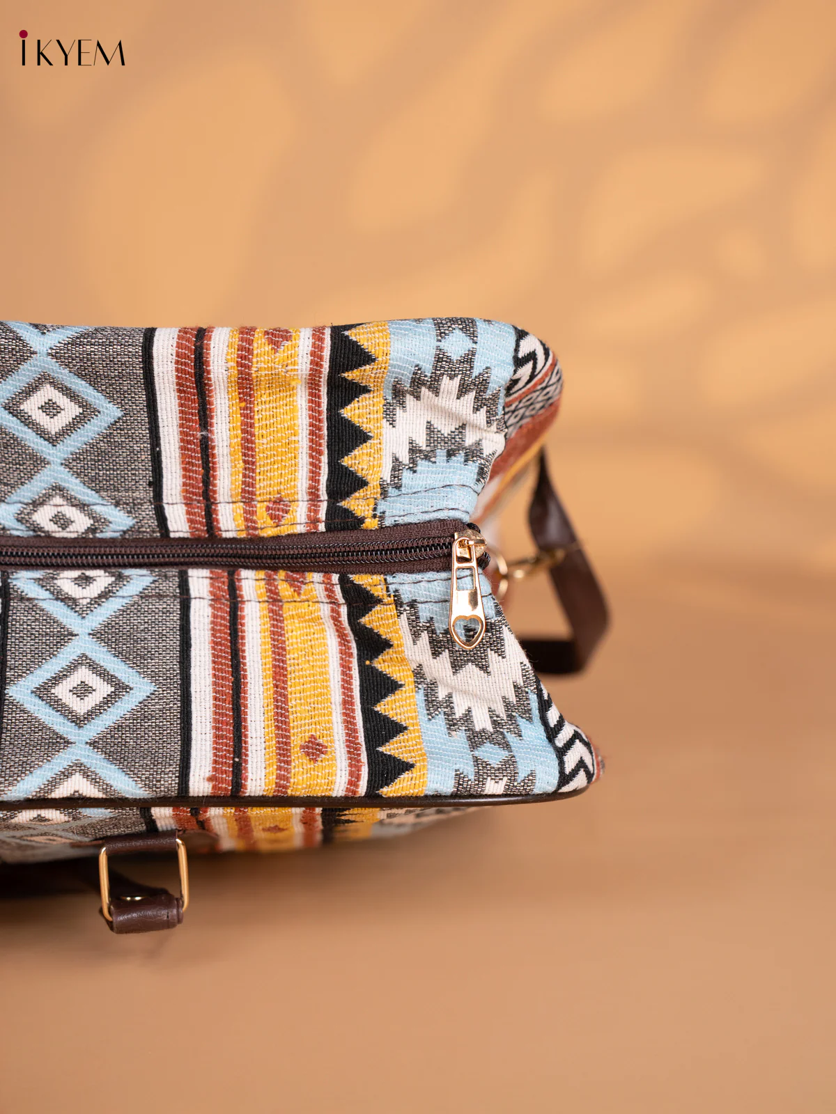 Aztec Pattern Oversized Jacquard Tote Bag with Detachable Strap - KN05111 - Image 3