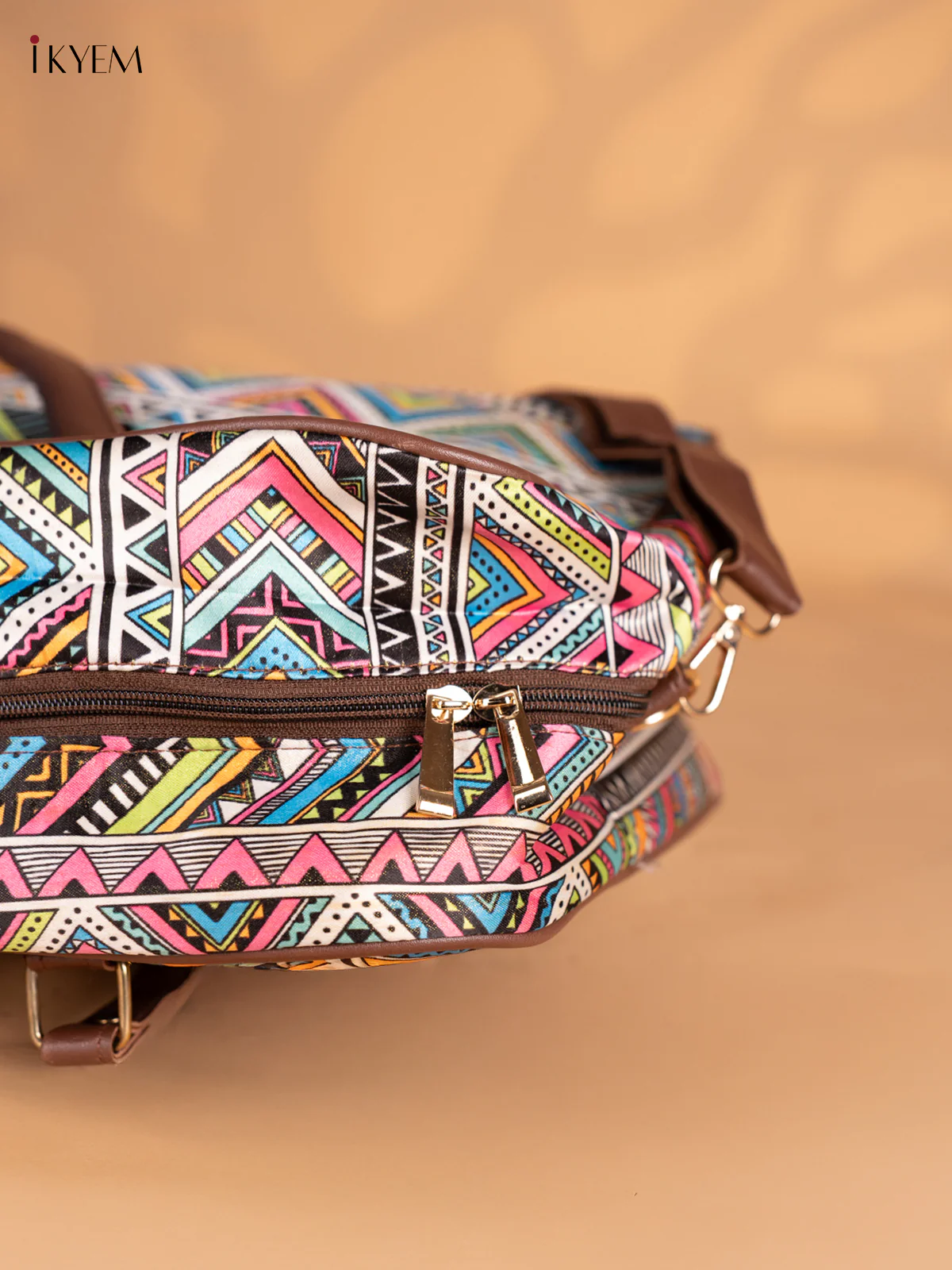 Aztec Printed Shoulder Bag with Detachable Strap - Multicolour - KN05117 - Image 3