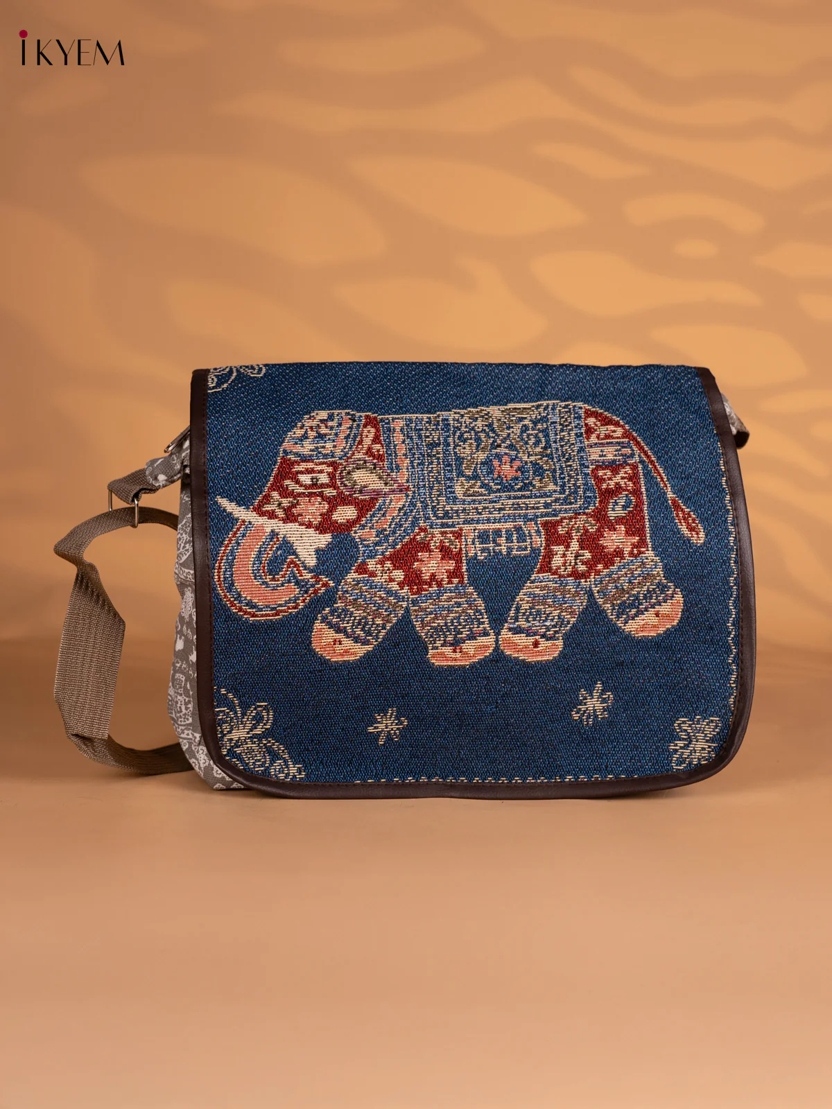Elephant Design Crossbody Bag - Grey - KN05166
