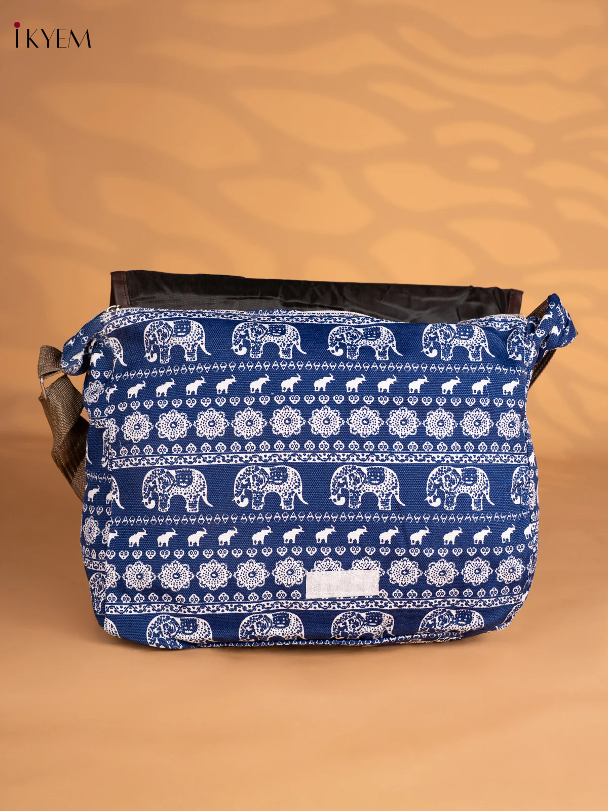 Elephant Design Crossbody Bag - Blue - KN05172 - Image 2