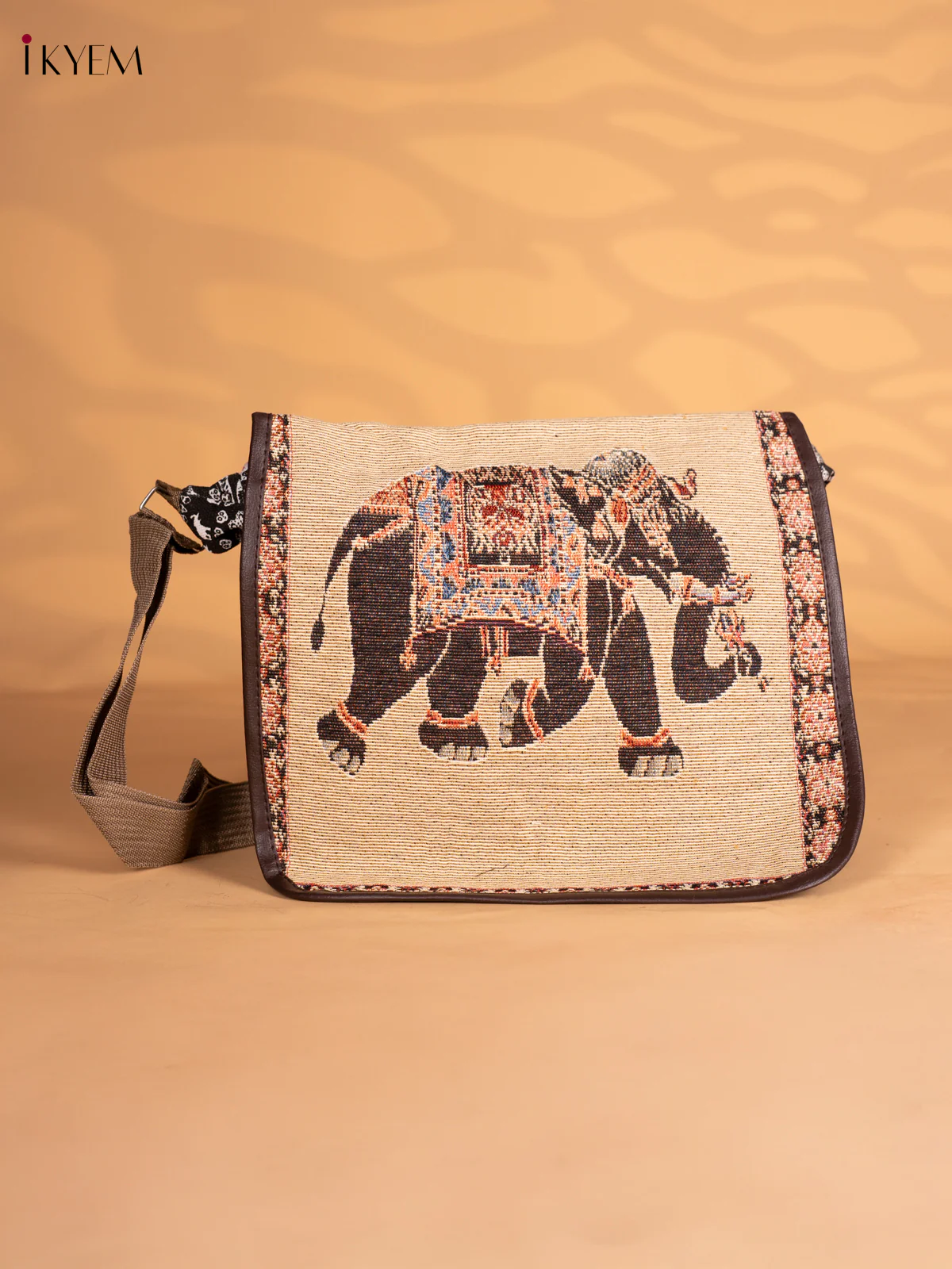 Elephant Design Crossbody Bag - Black - KN05174
