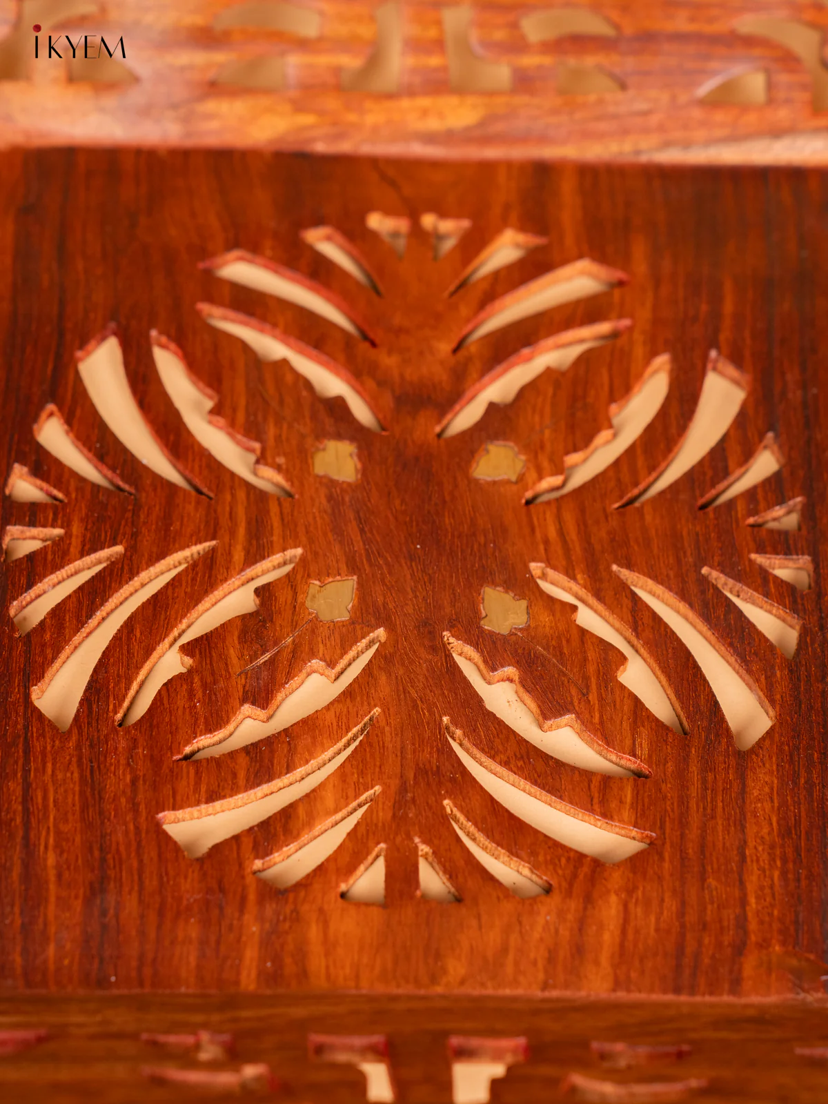 Wooden Serving Tray - (12x12) Inch - KN08116 - Image 2