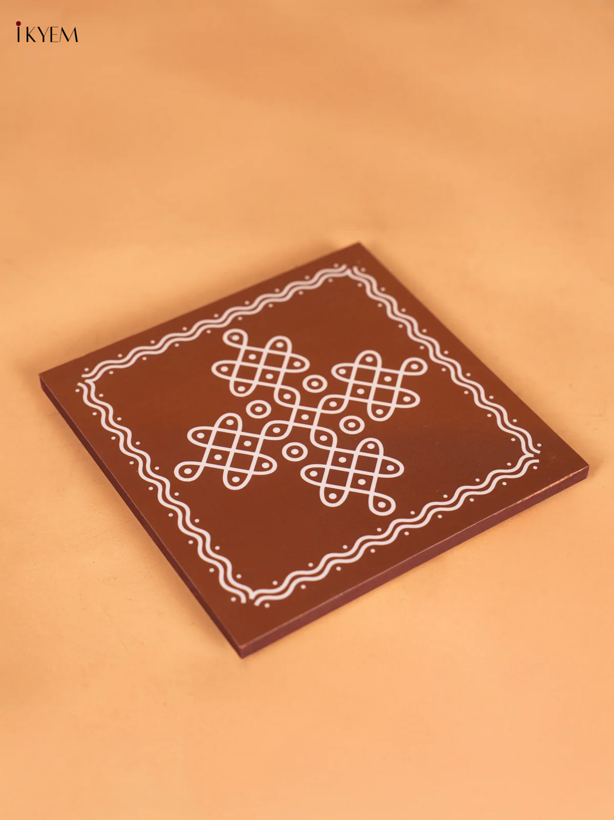 Traditional Sikku Kolam Wooden Square Manai - Coffee brown - (4x4) Inch - KN12129 - Image 3
