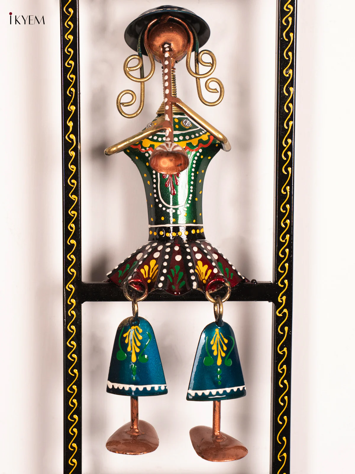 Hand-Painted Musician Women Vertical Metal Wall Frame - 33.5 Inch - KN12138 - Image 4